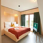 Kitz Boutique & Restaurant 메칭엔