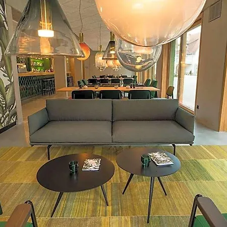 Kitz Boutique & Restaurant