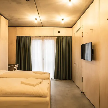 Kitz Boutique & Restaurant